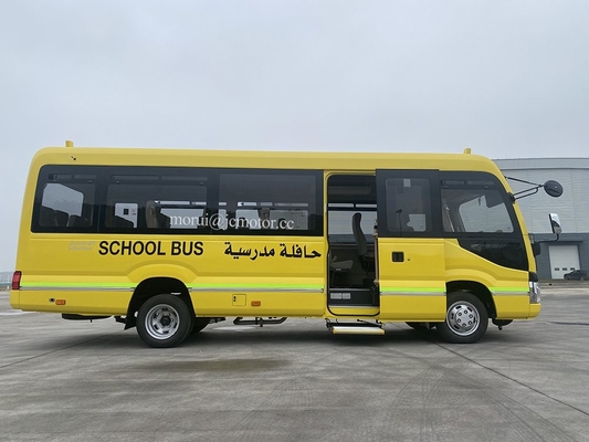 Modelo de autocarro de 7 metros para estudantes do ensino médio Iveco Chassis System 100kw Motor diesel
