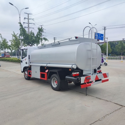 Caminhão do transporte do óleo do querosene de Cbm da roda 4,5 do caminhão de petroleiro 4x2 do combustível diesel da gasolina