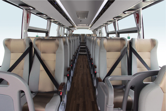 A CEE diesel do treinador do ônibus de Cummins Engine TRANSPORTA o Euro 400hp 6 assentos da emissão 51