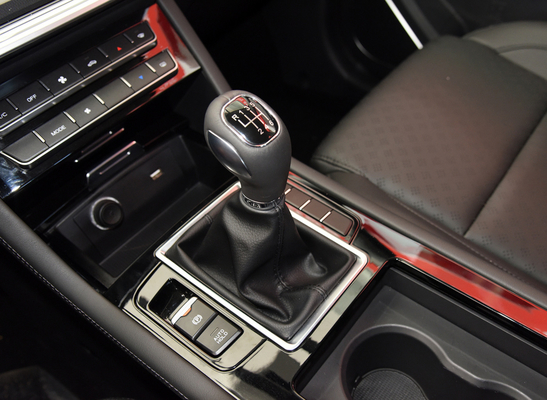 Assentos Max Speed 175km/h do poder 6MT 7 da gasolina de SUV 1.5T da porta de China VGV 4