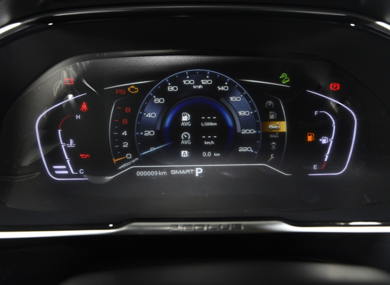 Gasolina 4 assentos Keyless do poder 5 do sistema 7AT 1.5T do começo do recolhimento 190HP de SUV da porta